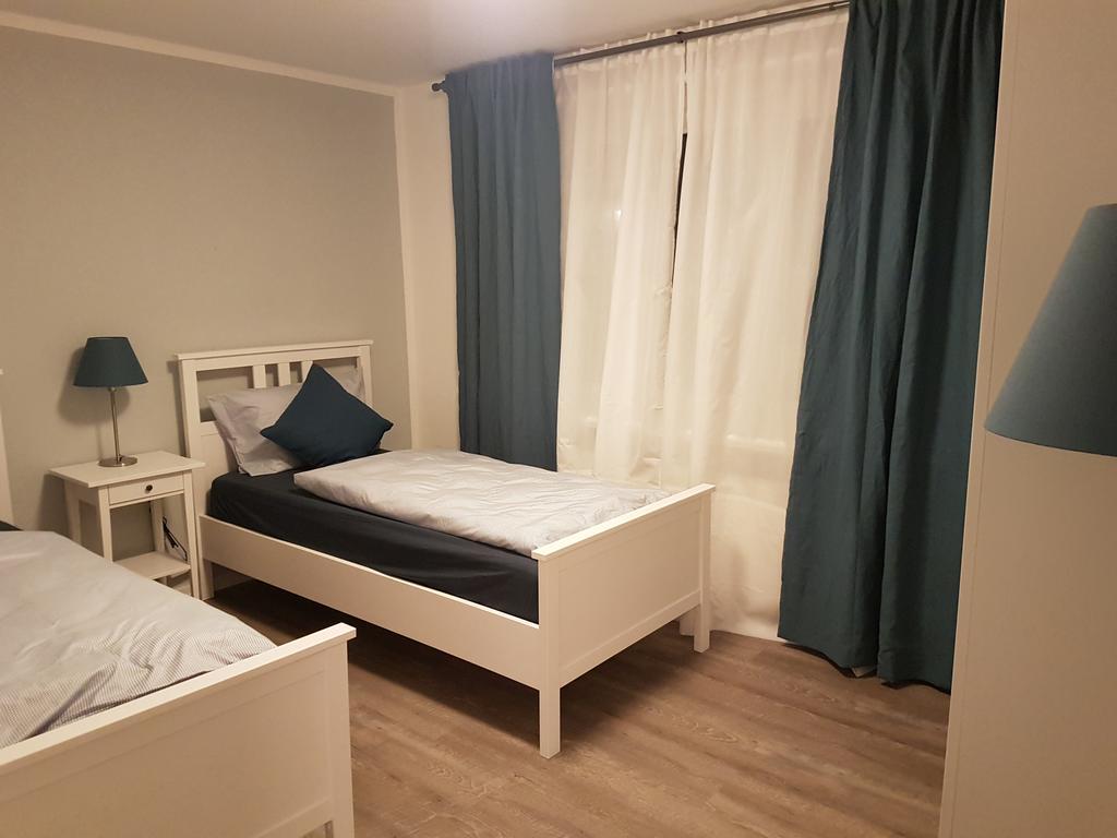 Budapester Hof Gaestehaus Hamburg-Harburg Exteriör bild